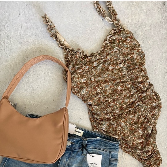 Dress Forum Tops - 🌼🦆3 FOR $20!!!💐💦 Dress forum Daisy bodysuit